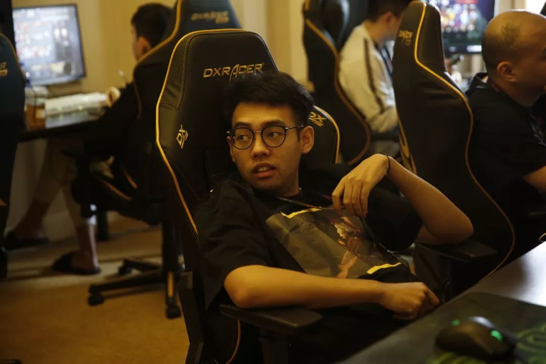 BLAST 秋季小组赛：年轻人开秀 G2 2-0击败NIP