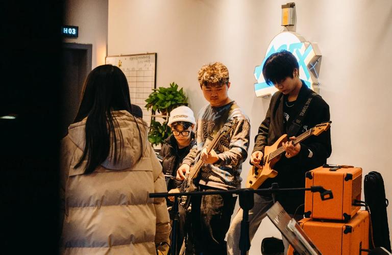 扑克策略中的理性选择（扑克策略的理性抉择）