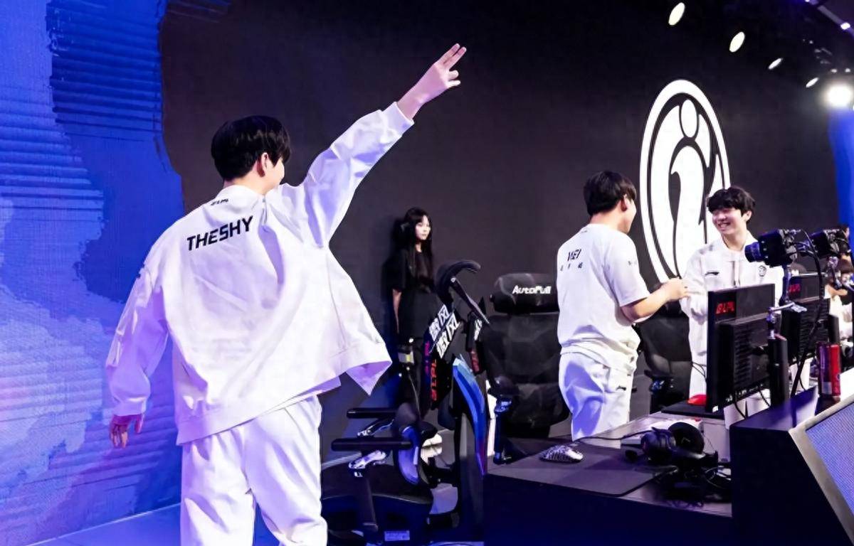 LCK CUP 开幕赛：越南AD逆转局势！ DRX 从1-2落后反弹，为 OKSavingsBank BRION 赢得首场胜利！